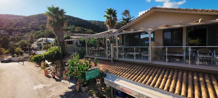 路达湾海滩酒店(Rouda Bay Beach Hotel)图片