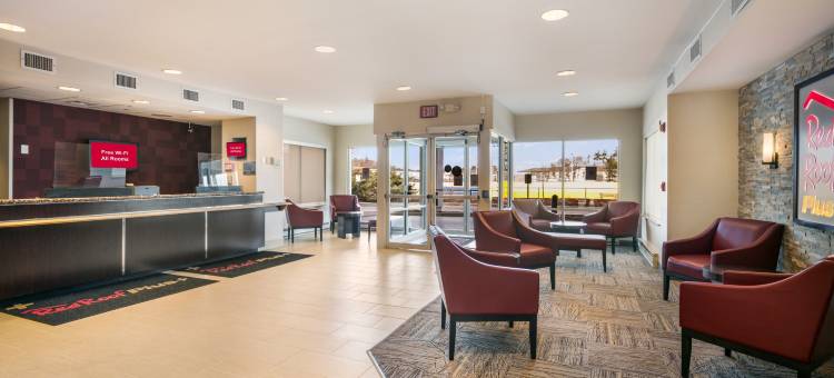 波士顿洛根红顶Plus酒店(Red Roof Plus+ Boston - Logan)图片