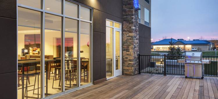 哈德森I-94号智选假日套房酒店(Holiday Inn Express & Suites HUDSON I-94 by IHG)图片