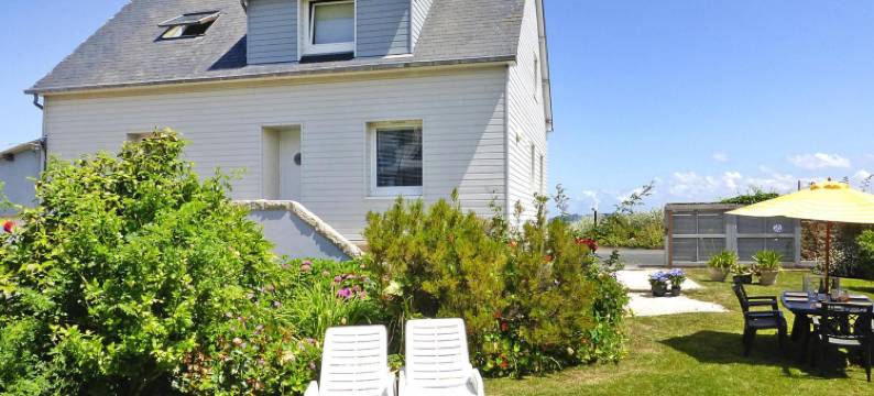 Holiday home with sea view in Perros-Guirec图片