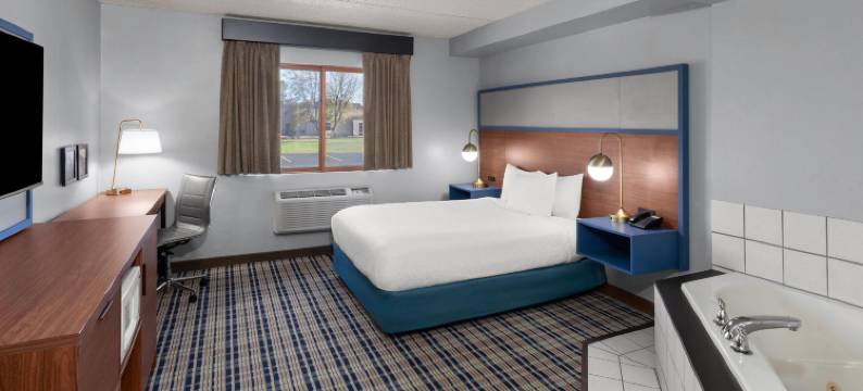 格林湾西美吟温德姆酒店(AmericInn by Wyndham Green Bay West)图片