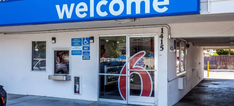 加利福尼亚萨克拉门托 - 市中心 6 号汽车旅馆(Motel 6 Sacramento, CA - Downtown)图片