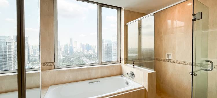 Spacious Luxury 2BR Apartment With Extra Room at FX Residence By Travelio图片