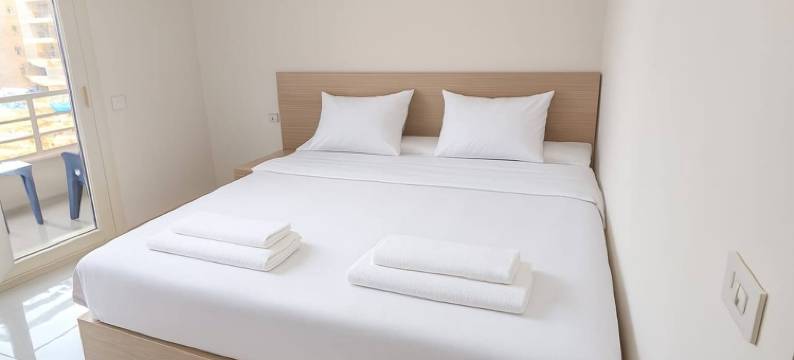 Charming Guest Room with Private Entrance Near Paradise Beach图片