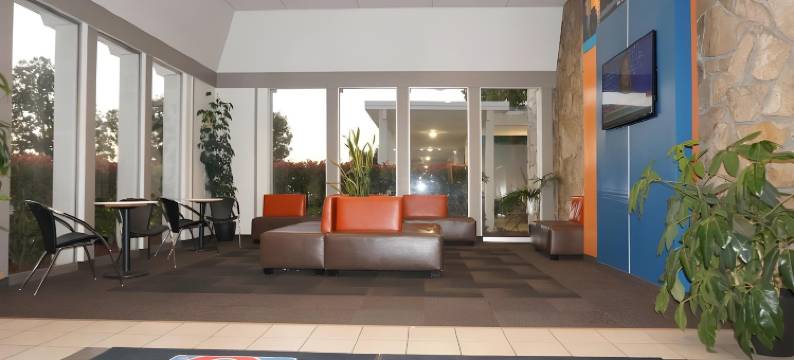 美国加州贝尔蒙特市第六号工作室-旧金山-红木(Studio 6 Belmont, CA  San Francisco - Redwood)图片