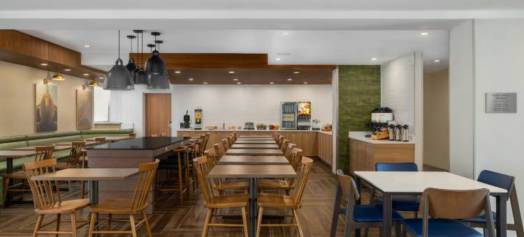 克林顿费尔菲尔德万豪酒店及套房(Fairfield by Marriott Inn & Suites Clinton)图片