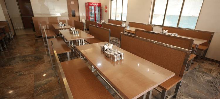 兰戈利达兰普尔酒店(Hotel Rangoli Dharampur)图片