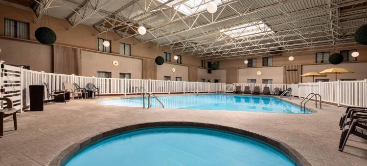 大福克斯华美达酒店(Ramada by Wyndham Grand Forks)图片