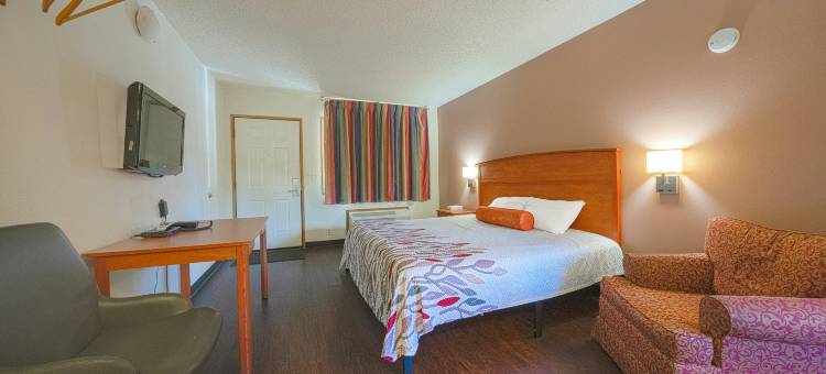 OYO 格拉德斯通经济旅店 - 波特兰/克拉克默斯(Budget Inn Gladstone by OYO - Portland Clackamas)图片