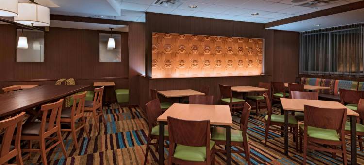 亚特兰大桃树市万枫酒店(Fairfield Inn & Suites Atlanta Peachtree City)图片