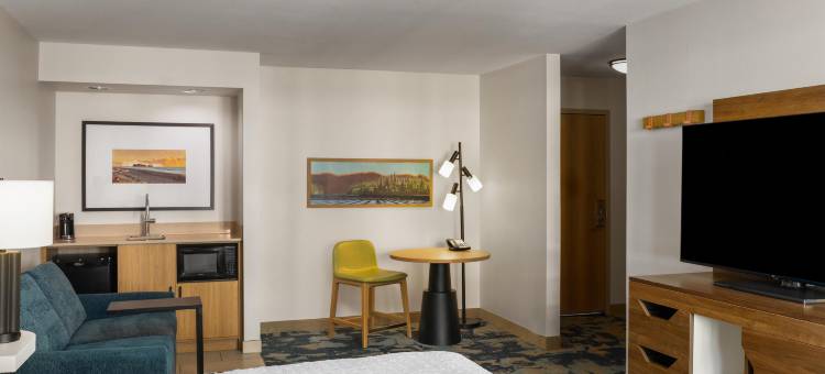 希尔顿欢朋套房酒店(Hampton Inn & Suites Bremerton)图片