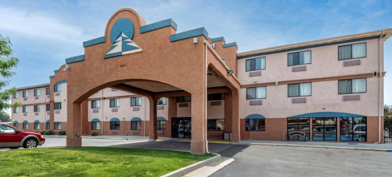 舒适套房酒店(Comfort Inn & Suites)图片