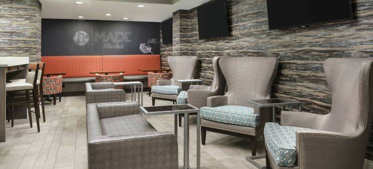 奥兰多机场希尔顿逸林酒店(DoubleTree by Hilton Orlando Airport Hotel)图片