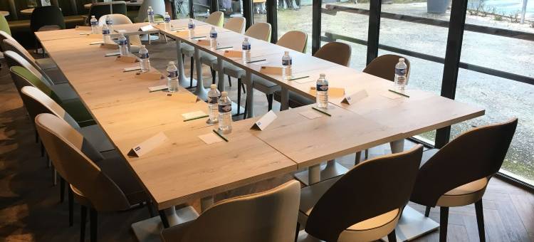 克里佩瓦卢伊斯基里亚德酒店(Kyriad Crepy EN Valois)图片