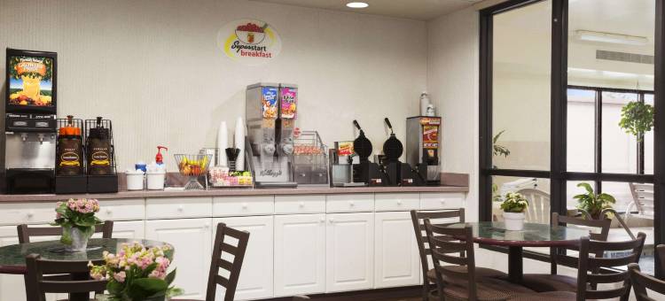 奥罗拉-内珀维尔地区速8酒店(Super 8 by Wyndham Aurora/Naperville Area)图片