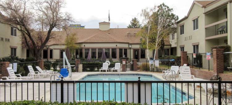 品质酒店及套房阿尔伯克基中城 - 大学区(Quality Inn & Suites Albuquerque Midtown - University Area)图片