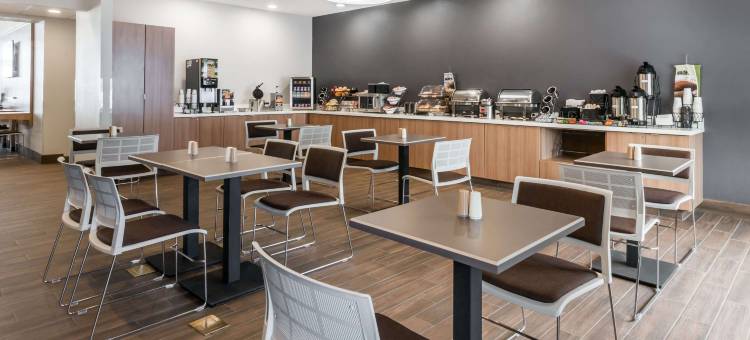 新马丁斯维尔温德姆麦客达套房酒店(Microtel Inn & Suites by Wyndham New Martinsville)图片