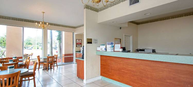 伊康套房酒店(Econo Lodge Inn & Suites)图片