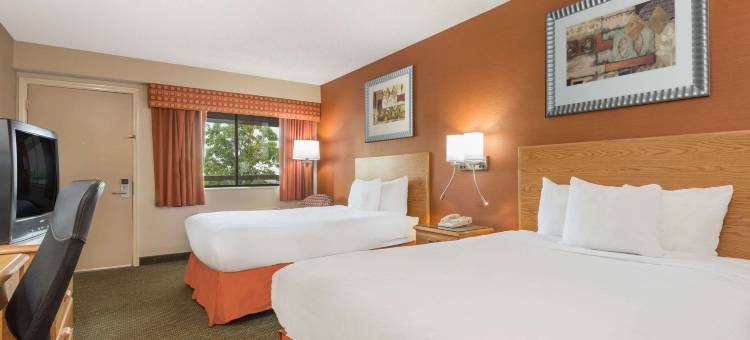 哥伦布博览会场温德姆戴斯酒店(Days Inn by Wyndham Columbus Fairgrounds)图片