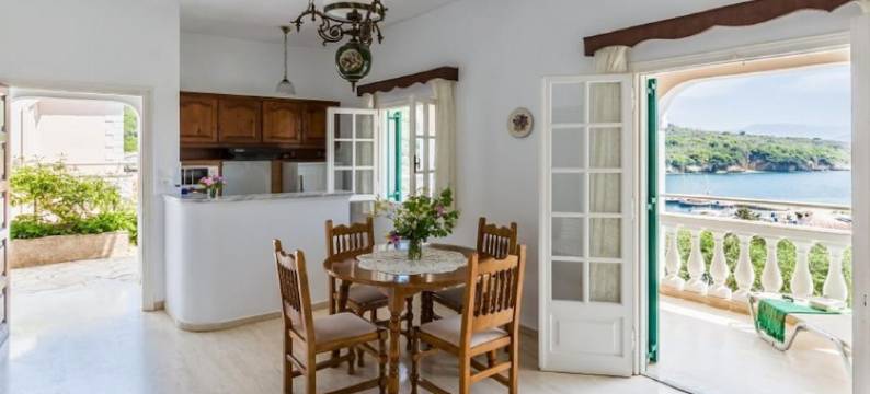 伊万娜 海滩步行 海景 空调 Wifi 不需要车 - 3425(Evanna Walk to Beach Sea Views A C Wifi Car Not Required - 3425)图片