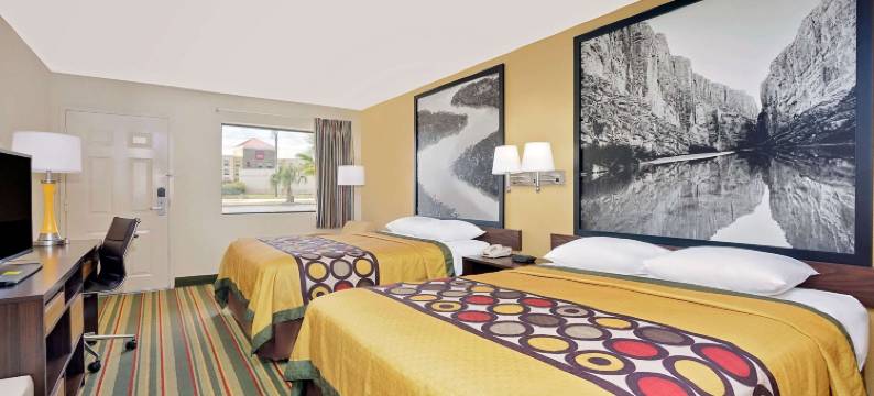 拜伦-南梅肯速8酒店(Super 8 by Wyndham Byron/South Macon)图片