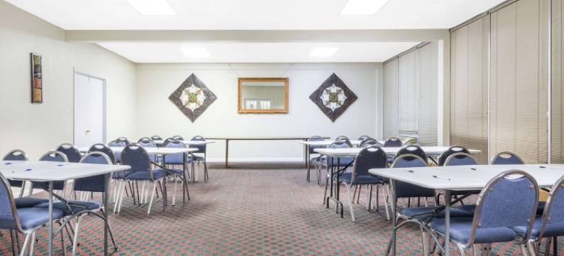 威廉斯堡温德姆速8酒店(Super 8 by Wyndham Williamsburg)图片