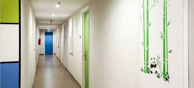 日惹奇特拉瑞姆图古酒店(Hotel Citradream Tugu Yogyakarta)图片