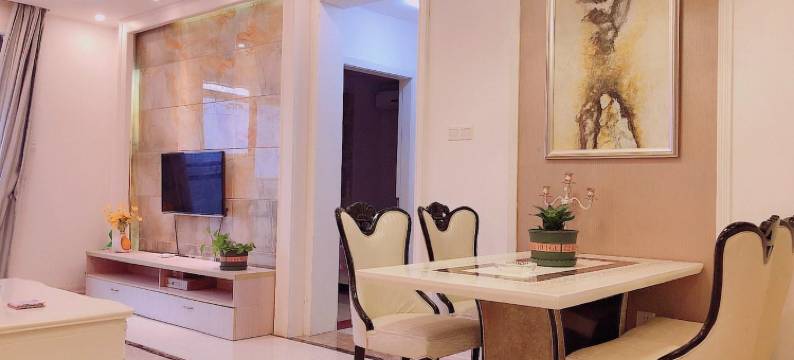 房东小雅雅公寓(江苏路分店)图片