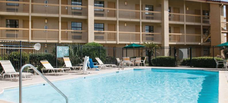 新奥尔良维特昂斯梅泰里拉昆塔温德姆酒店(La Quinta Inn by Wyndham New Orleans Veterans / Metairie)图片