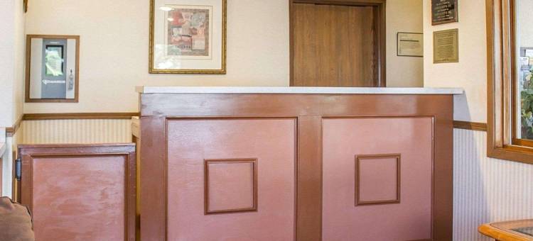 特拉弗斯城伊克诺旅馆(Econo Lodge Traverse City South)图片