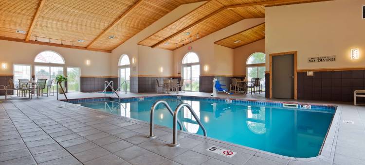梅诺莫尼贝斯特韦斯特优质套房酒店(Best Western Plus Menomonie Inn  Suites)图片