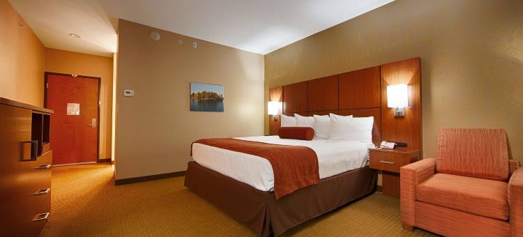 芬格湖群贝斯特韦斯特优质套房酒店(Best Western Plus Finger Lakes Inn  Suites)图片