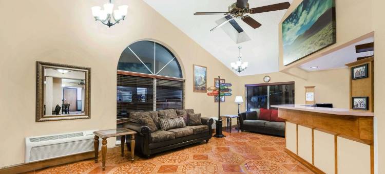 堪萨斯利伯勒速8酒店(Super 8 by Wyndham Liberal KS)图片