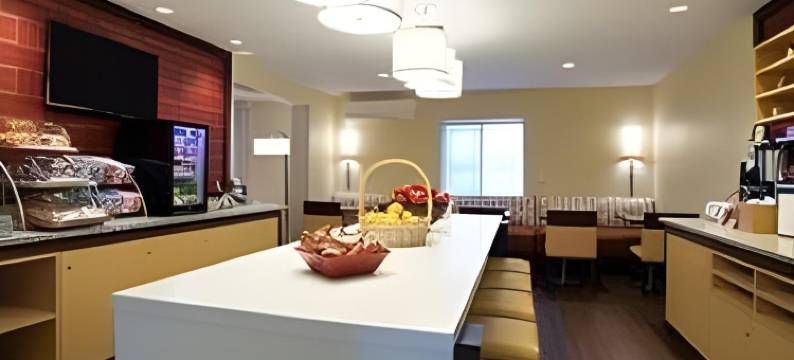 芝加哥霍夫曼庄园美茵斯坦套房酒店(MainStay Suites Chicago Hoffman Estates)图片