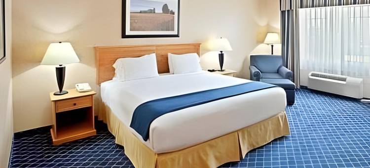 智选假日套房酒店切尼的大学区(Holiday Inn Express & Suites Cheney)图片