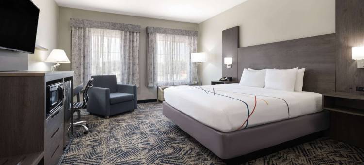 塔尔萨机场博览广场拉昆塔温德姆套房酒店(La Quinta Inn & Suites by Wyndham Tulsa Airpt / Expo Square)图片