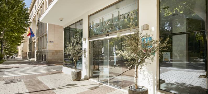 斯考特而洛斯亚诺斯酒店(Sercotel Los Llanos)图片