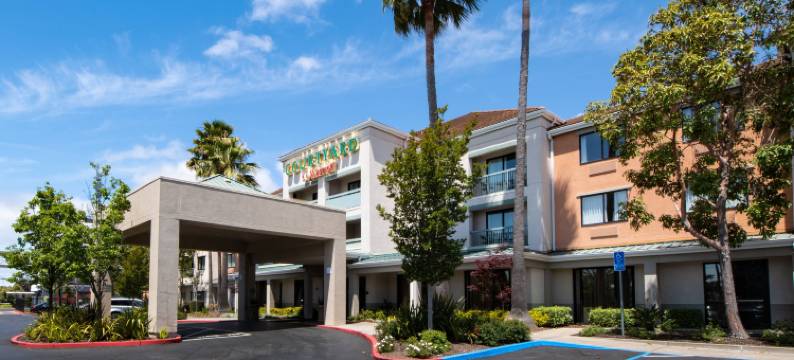 奥克兰机场万怡酒店(Courtyard Oakland Airport)图片