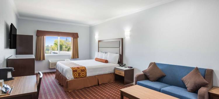 罗德威帕萨迪纳套房假日酒店(Rodeway Inn & Suites Pasadena)图片