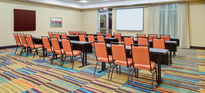 万枫酒店及套房贝克斯菲尔德北/机场(Fairfield Inn & Suites Bakersfield North/Airport)图片