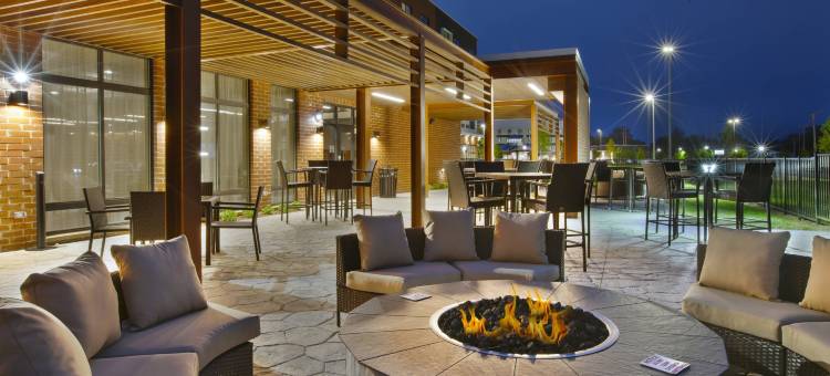 本顿港圣约瑟夫万豪万怡酒店(Courtyard St. Joseph Benton Harbor)图片