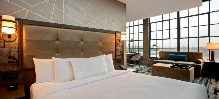 罗克福德河滨希尔顿大使套房酒店(Embassy Suites Rockford Riverfront)图片