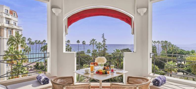 戛纳巴里尔雄伟酒店(近节庆宫)(Hôtel Barrière le Majestic Cannes)图片