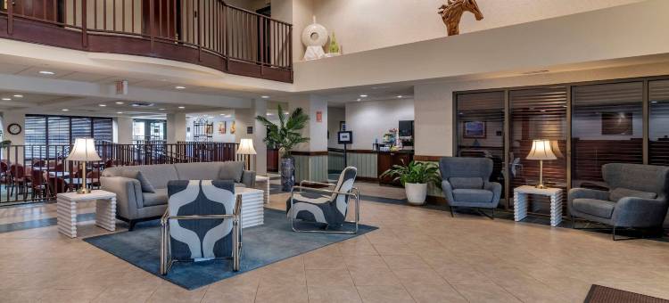 舒适酒店及套房乔治湖(Comfort Inn & Suites Lake George)图片