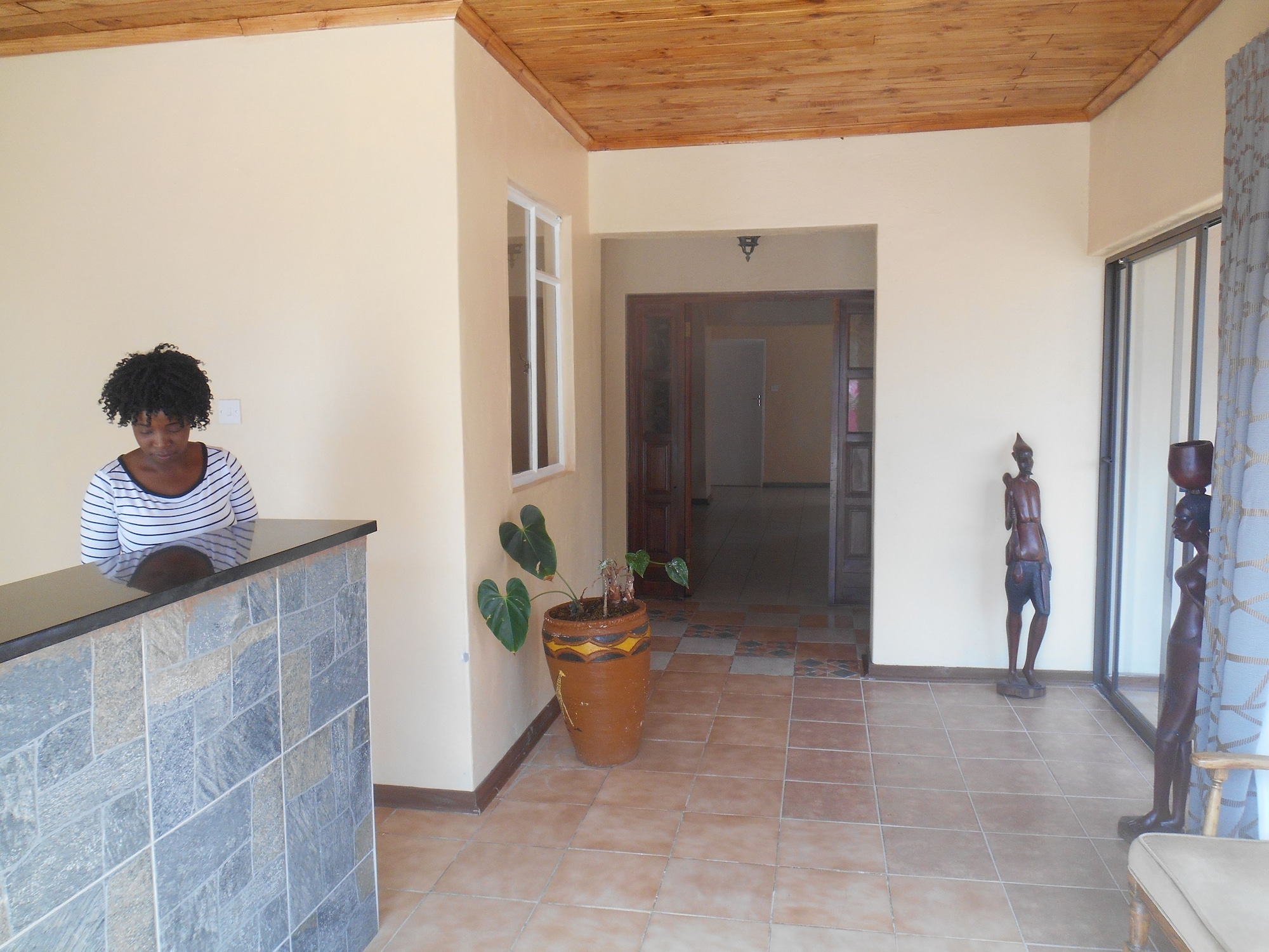 Pebble Rock LodgeOver view