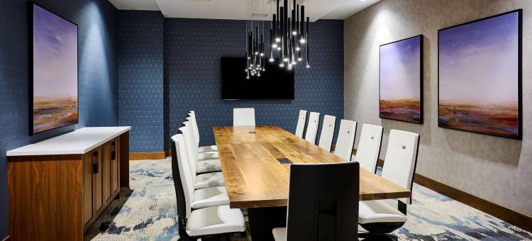 温莎希尔顿逸林套房酒店(DoubleTree by Hilton Windsor Hotel and Suites)图片