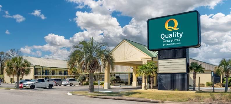 尤福拉湖附近凯艺套房酒店(Quality Inn & Suites Near Lake Eufaula)图片