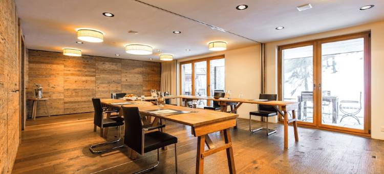 麦恩萨斯瓜尔达瓦尔酒店(Maiensässhotel Guarda Val)图片
