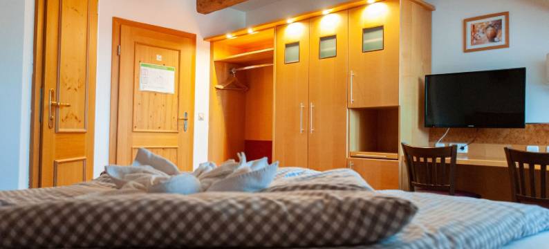 贝尔纳莱恩兰德酒店与宾馆(Landhotel & Gasthof Baiernrain)图片