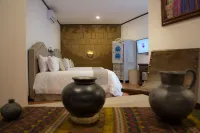 Casa de Adobe Gallery & Luxury Boutique - Spa